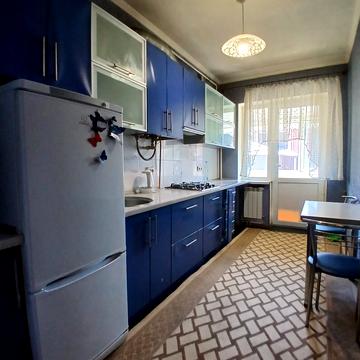 Літературна вул. (Чехова), 4-Є