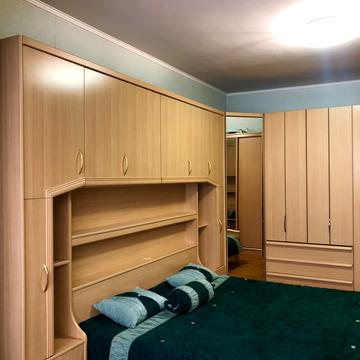 Каштанова вул., 8