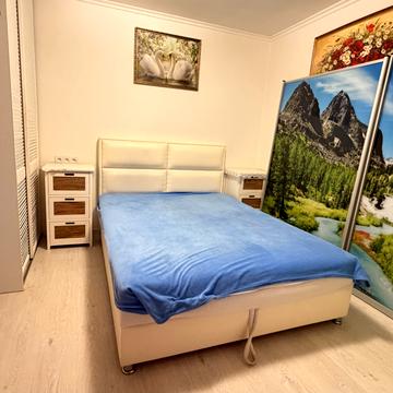 Квартальна вулиц вул. (Гладкова), 43