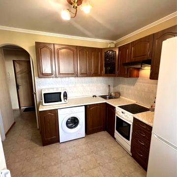 Голосіївська вул., 6