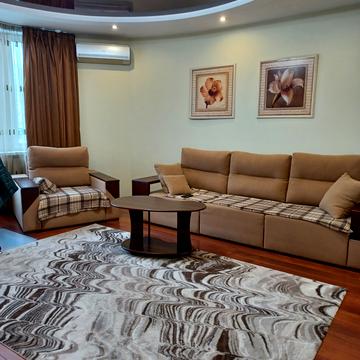 Митрополита Андрея Шептицького вул. (Анатолія Луначарського), 10