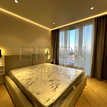 Європейського Союзу просп. (Правди), 53/46