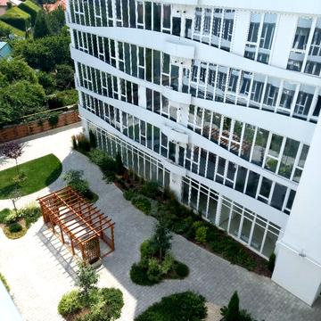 Львівська вул., 15б