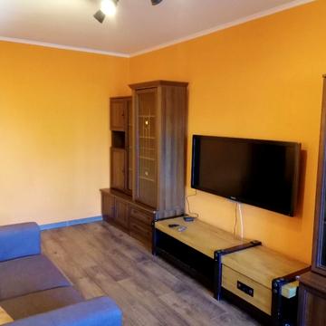 Андрія Головка вул., 4