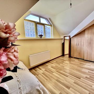 Львівська вул., 1