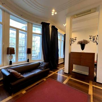 Велика Васильківська вул. (Червоноармійська), 27