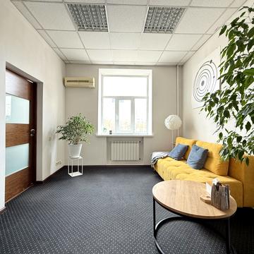 Велика Васильківська вул. (Червоноармійська), 126