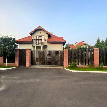 Олександрівська, 27