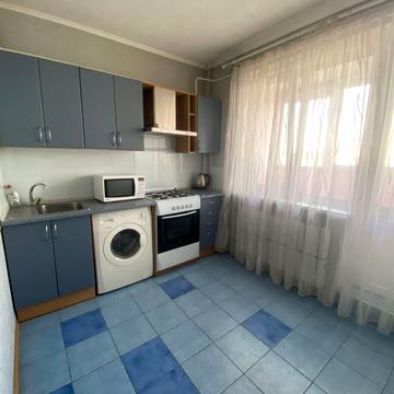 Лопанська вул., 31