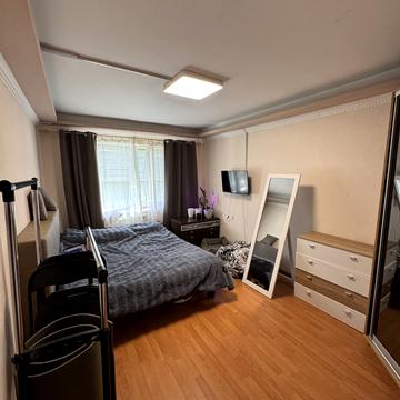 Володимира Івасюка просп. (Героїв Сталінграду), 7-А