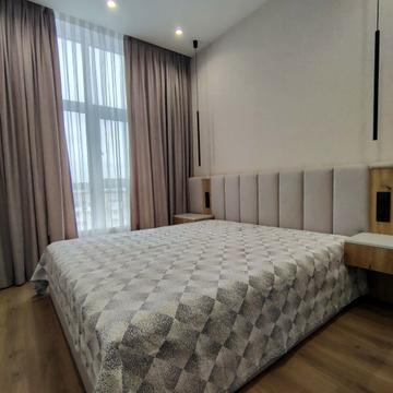 Новаторів вул., 1а