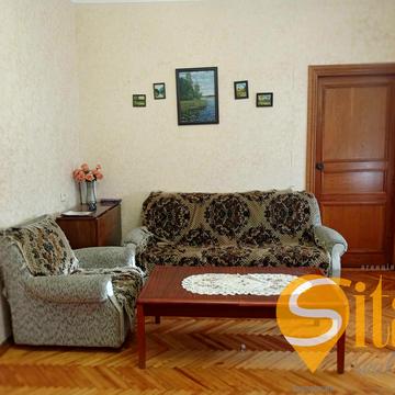 Перемоги вул., 42