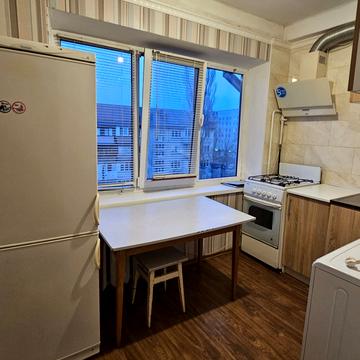 Чорних Запорожців вул. (Петра Запорожця), 16