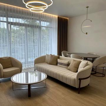 Раїси Окіпної вул., 18