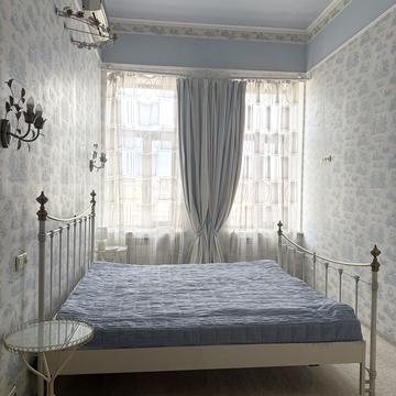 Антоновича вул. (Горького), 24