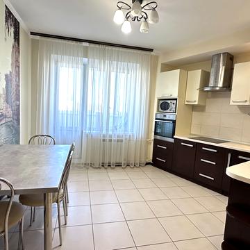 Академіка Булаховського вул., 5-Б