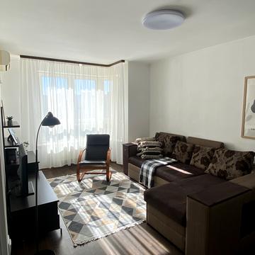 Олександра Мишуги вул., 2