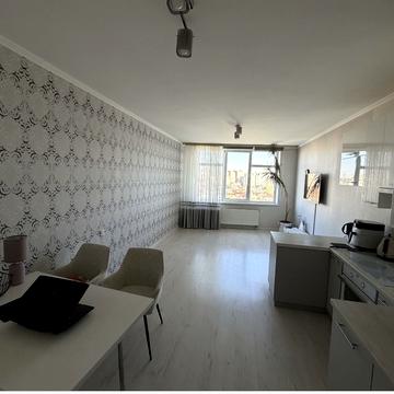 Володимира Наумовича вул. (Антонова-Овсієнка), 6