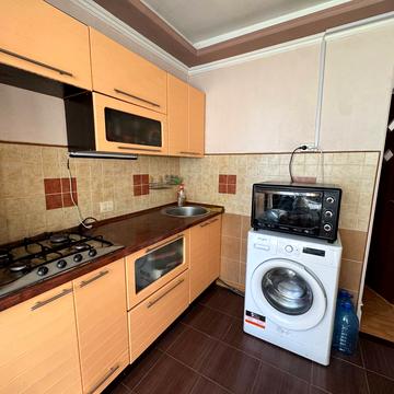 Володимира Івасюка просп. (Героїв Сталінграду), 7-А