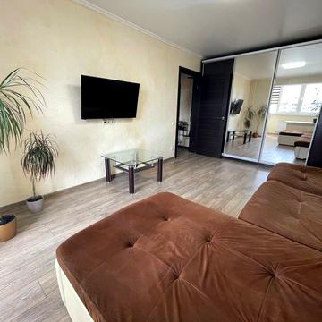 Ревуцького вул., 19/1