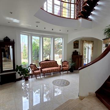 Локомотивна вул., 28а