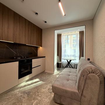 Героїв Небесної Сотні просп., 16/4