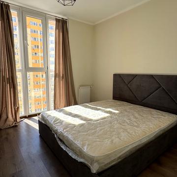 Сімї Кульженків вул. (Петра Дегтяренка), 37