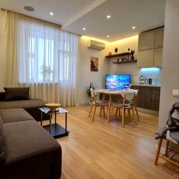 Василя Тютюнника вул. (Анрі Барбюса), 37/1