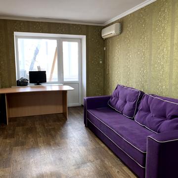 Богдана Хмельницького просп. (Героїв Сталінграда), 26