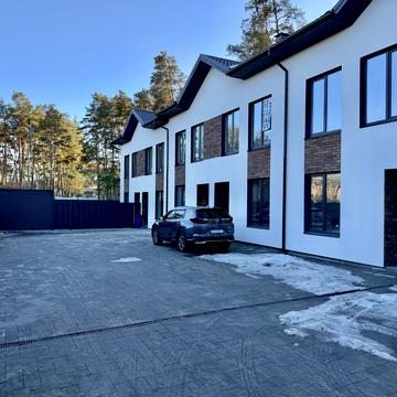 Сімї Шкарівських вул., 9