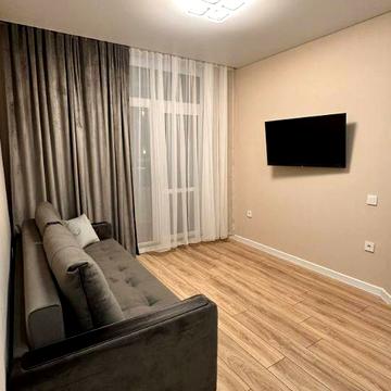 Колодязна вул., 8