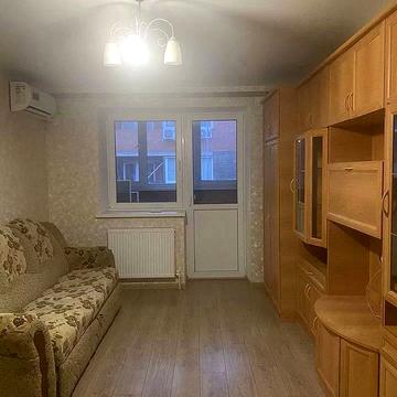 Чернігівська вул., 21