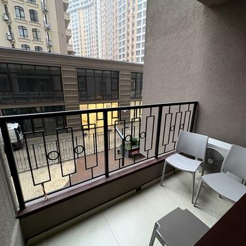 Генуезька вул., 1-Е