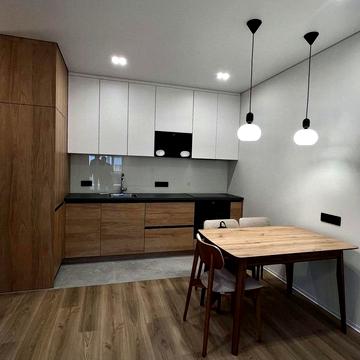 Салютна вул., 2к7