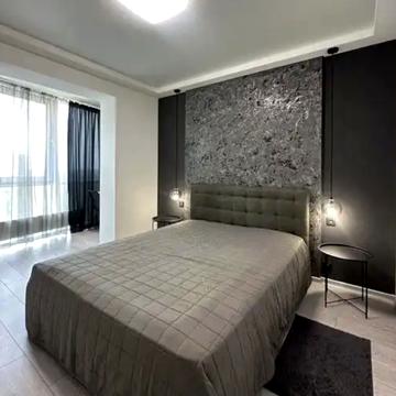 Набережна Перемоги вул., 42