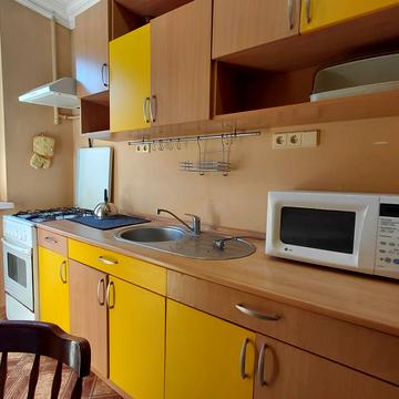 Авіаконструктора Антонова вул., 45