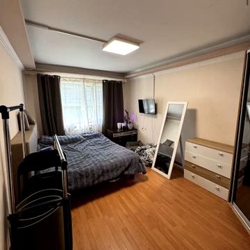 Володимира Івасюка просп. (Героїв Сталінграду), 7-А