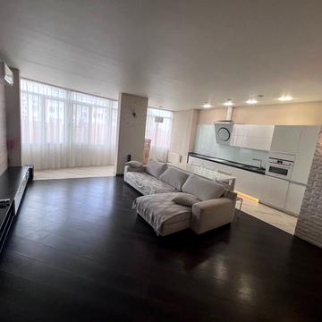 Яблунева вул., 6