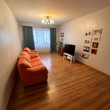 Металургів просп., 18