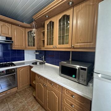 Набережна Перемоги вул., 100