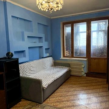 Валентинівська вул., 13