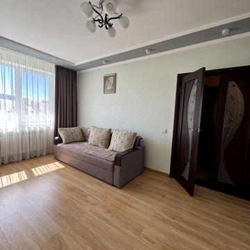 Володимира Івасюка вул., 56