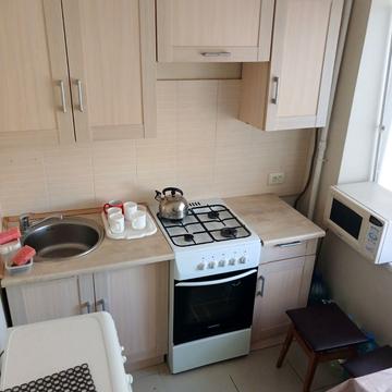 Привокзальна вул., 8