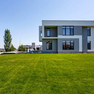 Берлінська, 23