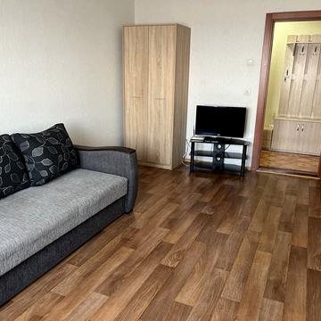 Григорія Ващенка вул., 1