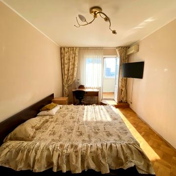 Миколи Голего вул. (Лебедєва-Кумача), 12