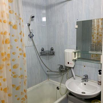 Петра Курінного вул. (Комісара Рикова), 9