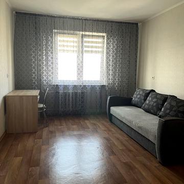 Григорія Ващенка вул., 1