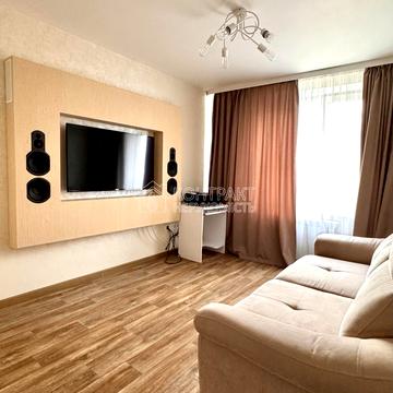 Валентинівська вул., 13а