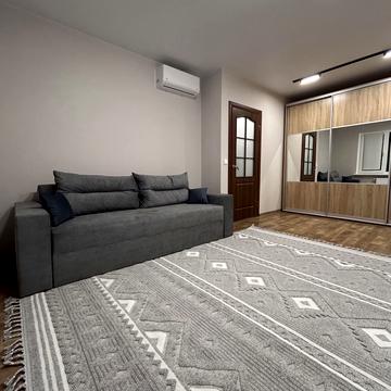 Бориса Гмирі вул., 12-Б